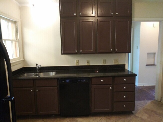 Foto del edificio - 6109 Greenmere Pl