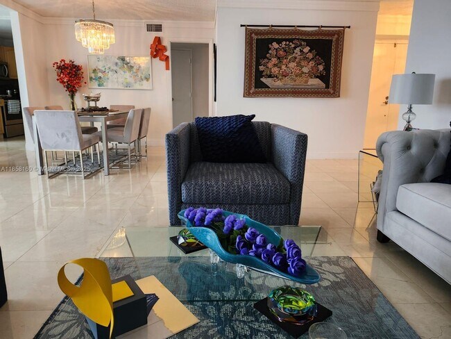 Building Photo - 881 Ocean Dr