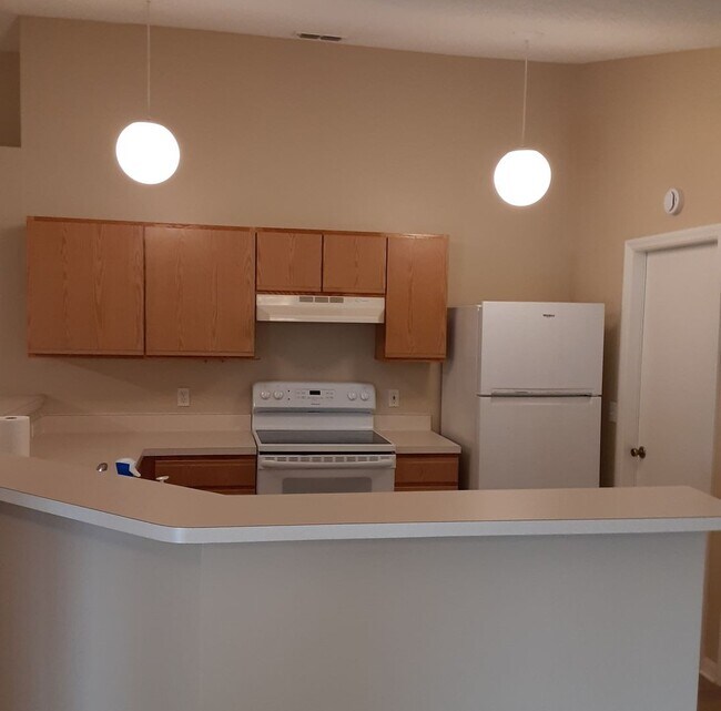 Foto del edificio - Renovated and Ready for Occupancy!
