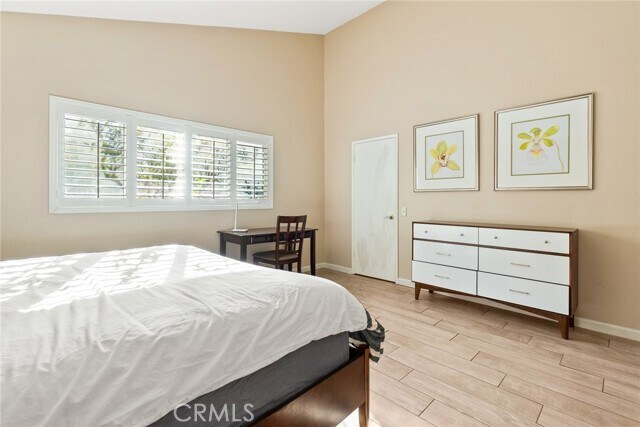 Building Photo - 10 Chamomile