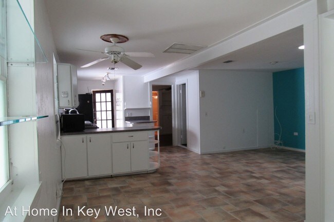 Building Photo - 2 br, 2 bath House - 1103 Petronia Street