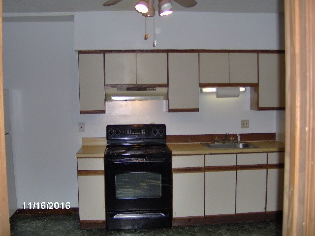 Cocina - 22 Barnum Ct