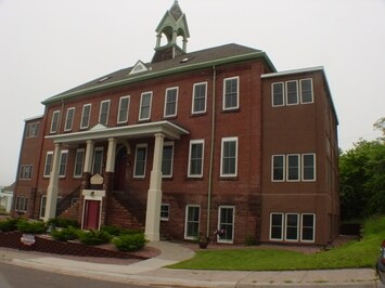Foto principal - 231 N 1st St