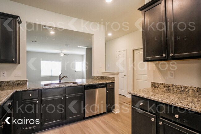 Building Photo - 10634 Hillside Creek Dr.