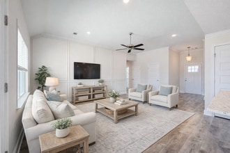 Building Photo - 204A Freightliner Way