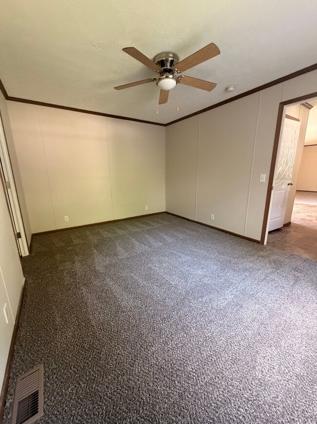Building Photo - 42 Hosner Dr