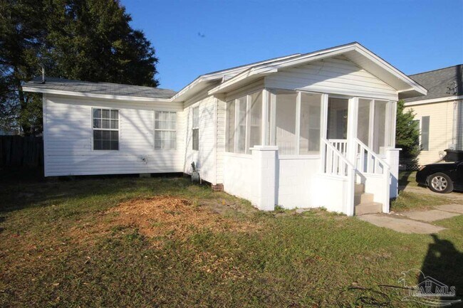 Building Photo - 2008 Cypress St