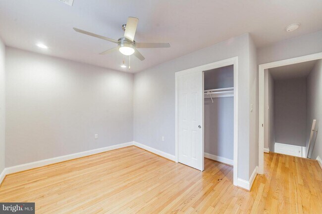 Foto del edificio - 9401 5th St N