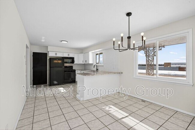 Foto del edificio - 5165 Westwood Dr