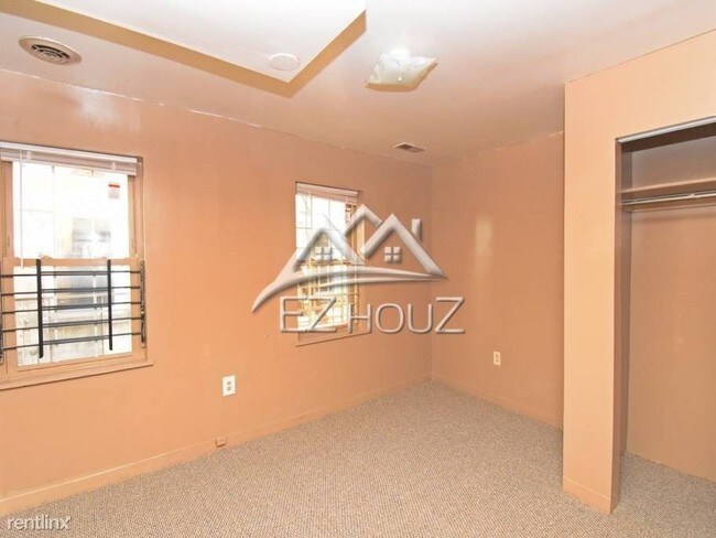 Building Photo - 1 br, 1 bath Apartment - 205 N Carey St,4