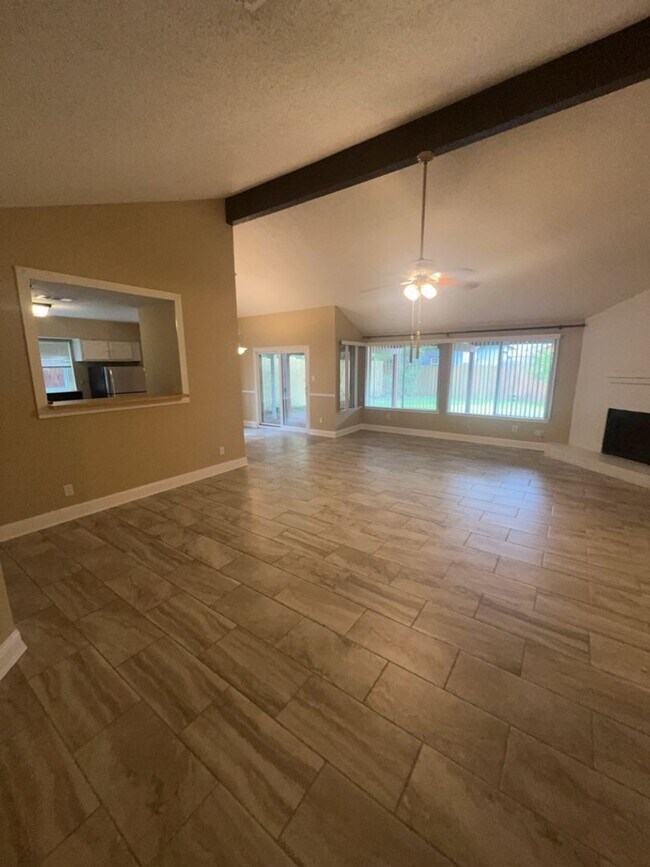 Building Photo - 7702 Tierra Verde Dr