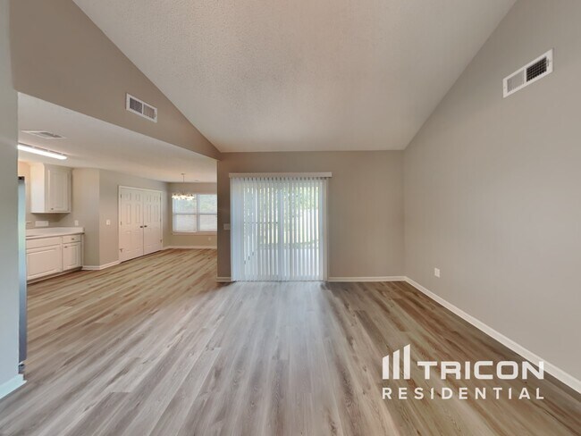 Building Photo - 4 Leyland Cypress Ct