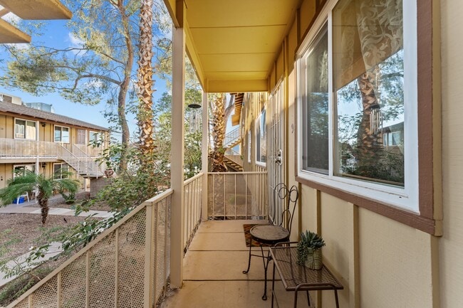 Building Photo - 90 W Yavapai St