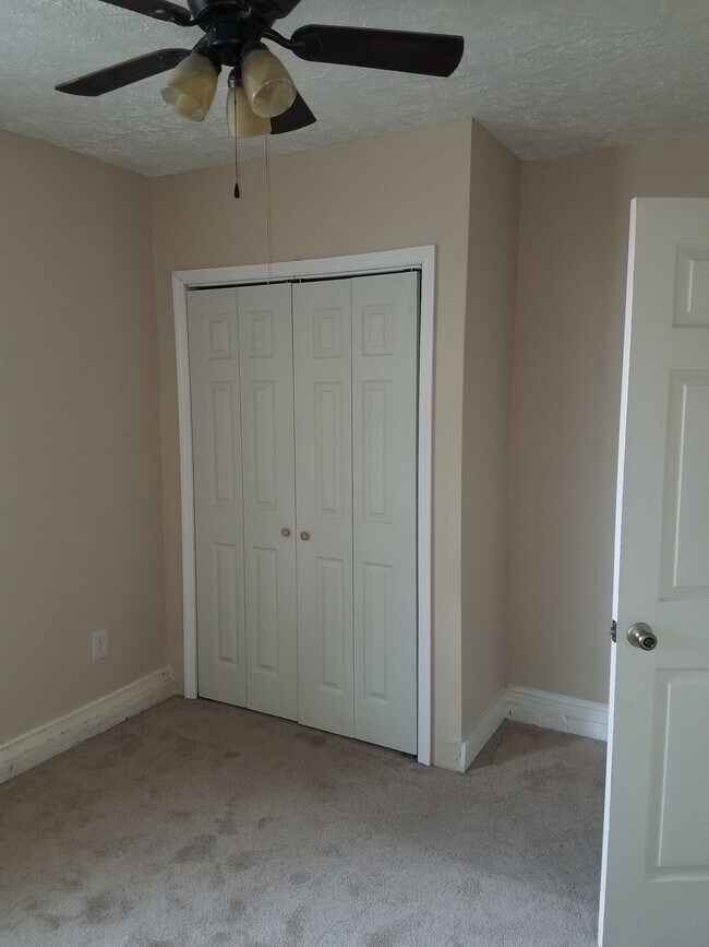 Bedroom Closet - 403 N Main St