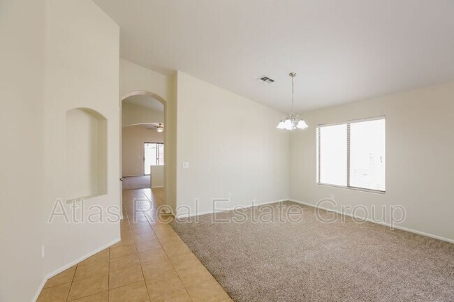 Building Photo - 8410 S 49th Ln