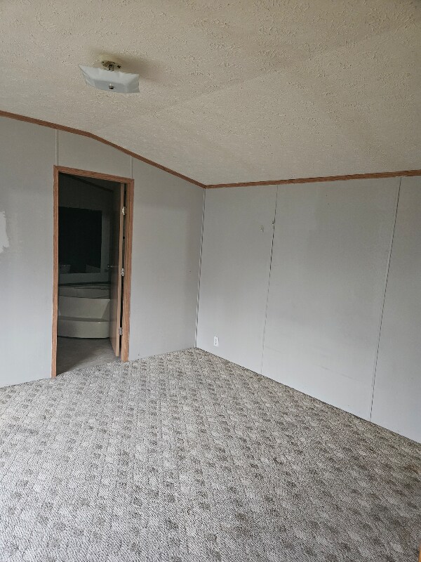 Foto del edificio - 910 Roach Rd