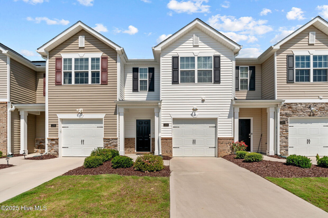 Foto principal - 1206 Gracie Ln