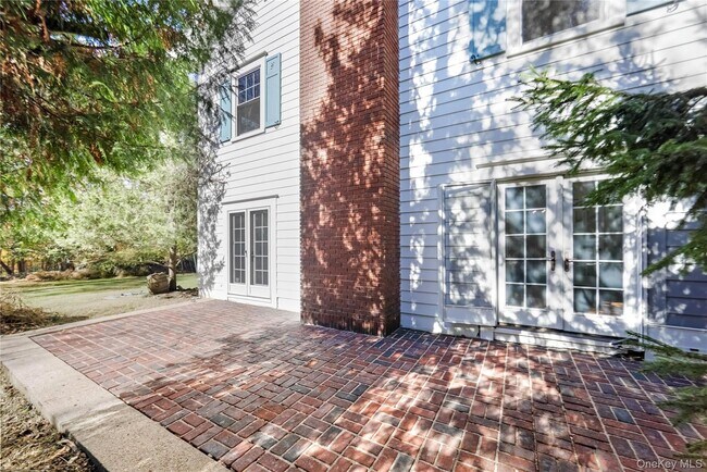 Building Photo - 25 Whittier Rd