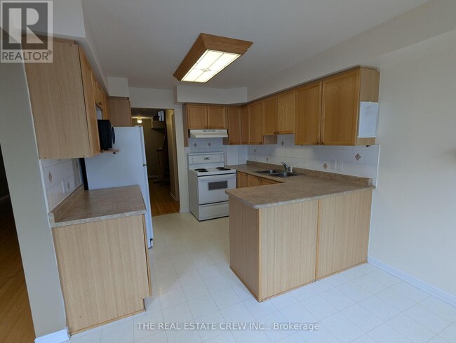 Building Photo - 964 Goose River Ave