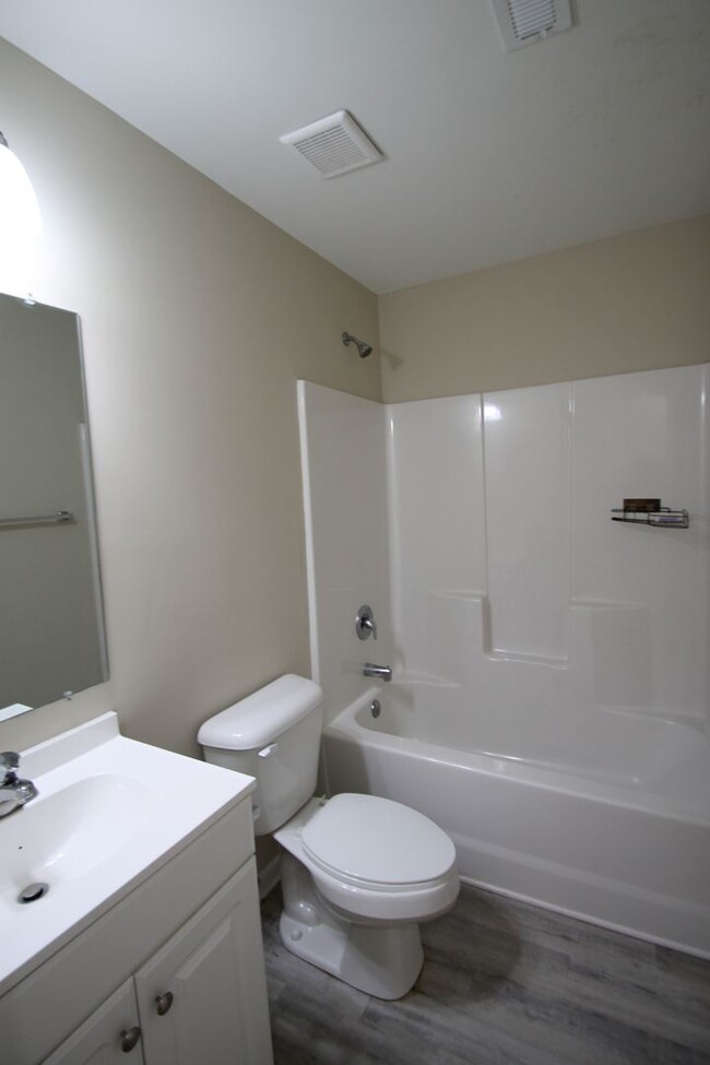 Building Photo - Exclusively Offered by Muse Realty Rentals...