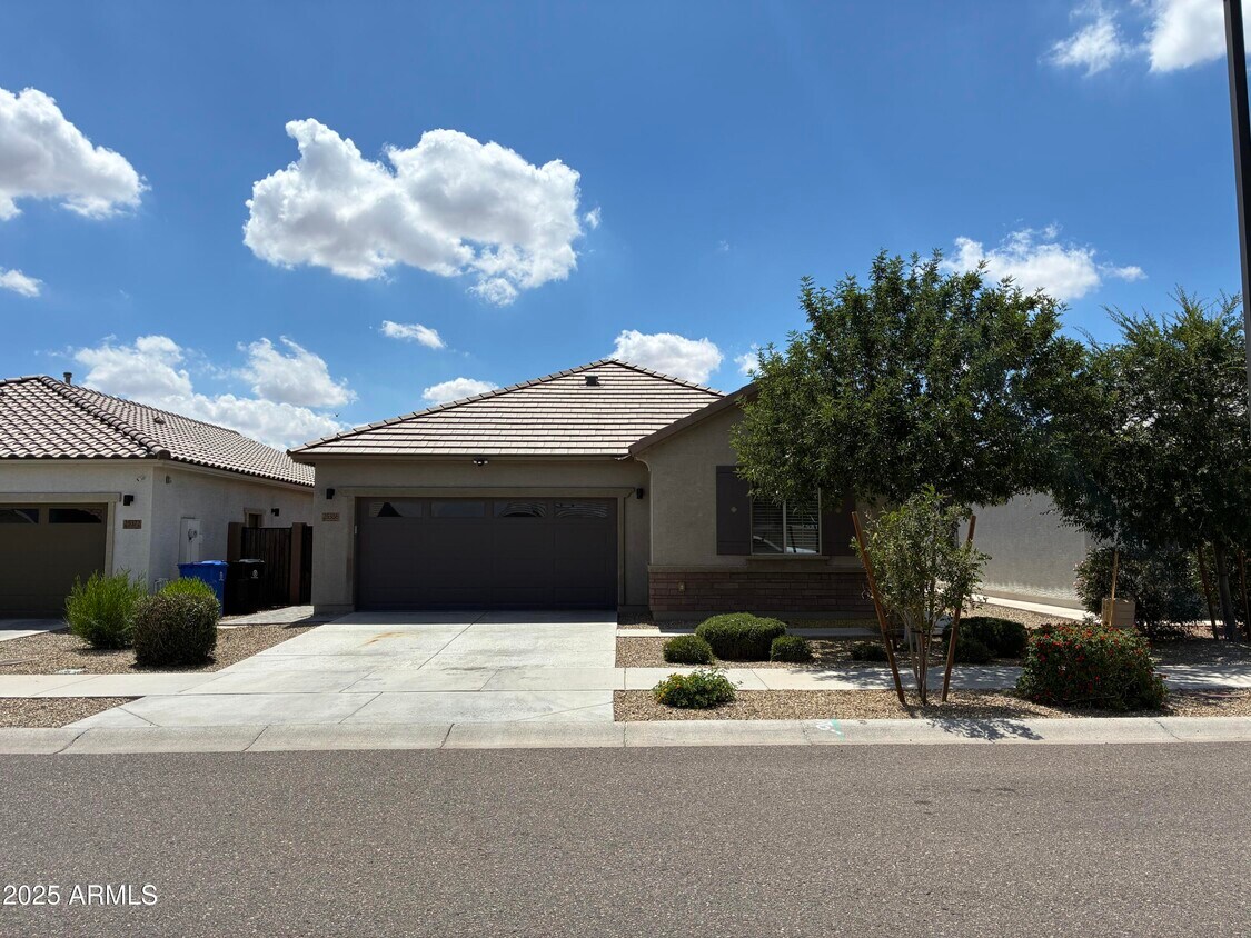 Foto principal - 25386 N 143rd Ln