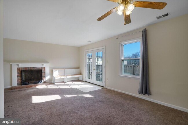 Foto del edificio - 9 Park Square Dr