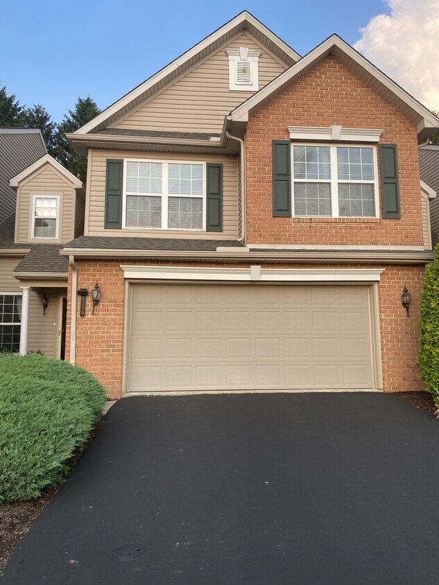 Primary Photo - 4150 Roth Farm Village Cir