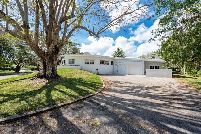 Foto del edificio - 6205 SW 108th St