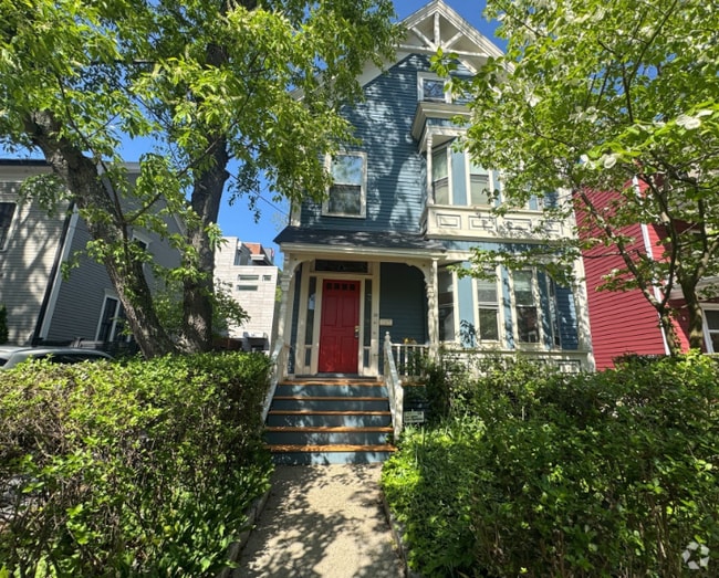Building Photo - 30 Carver St