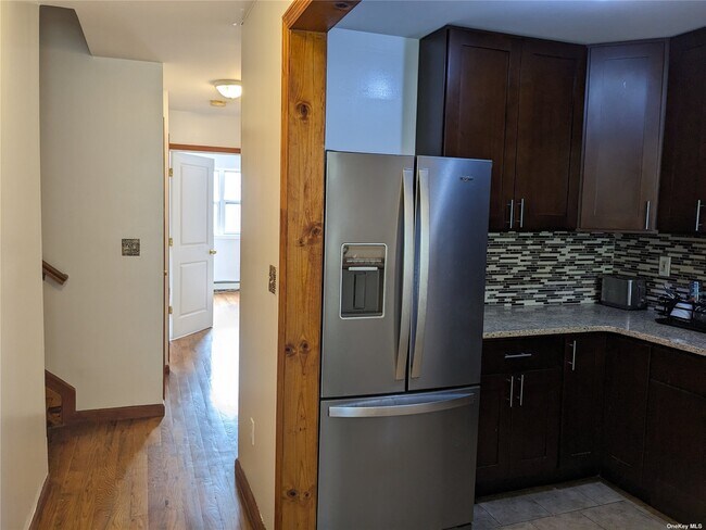 Building Photo - 53 Woods Pl