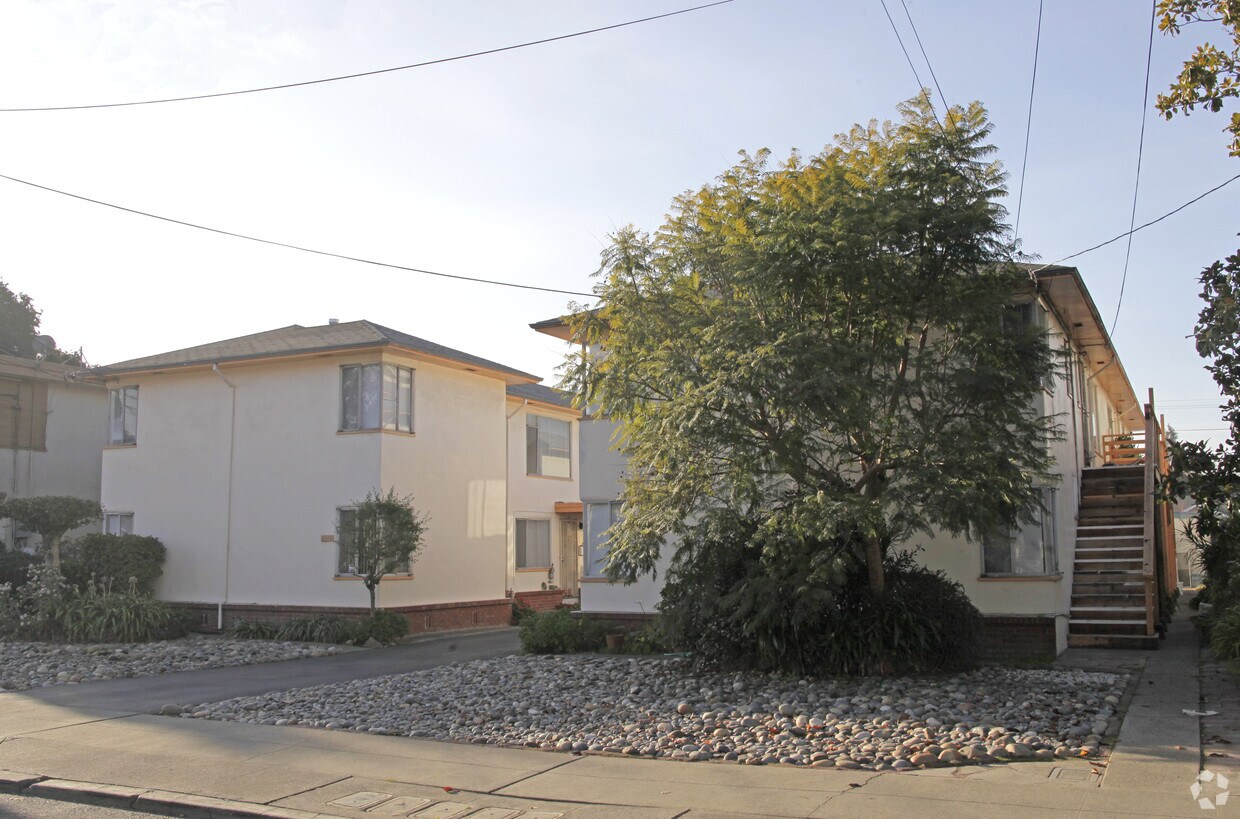 Building Photo - 2046-2050 Alameda Ave