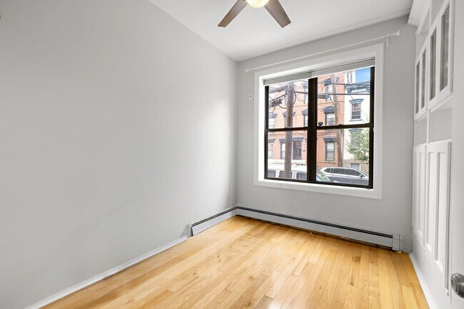 Foto del edificio - 805 Park Ave