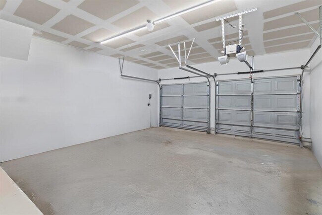 Building Photo - 15824 Pearson Brothers Dr