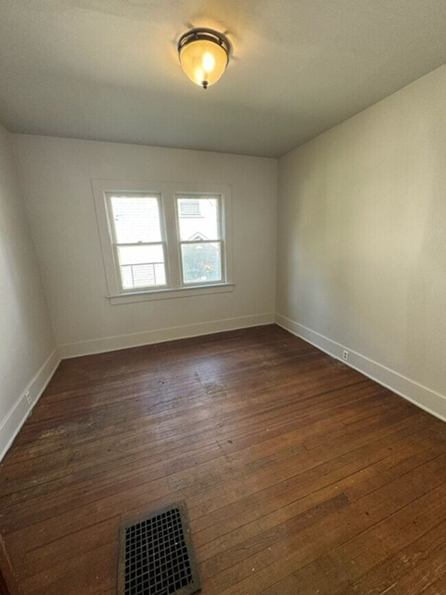 Foto del edificio - 901 Cottage Ave