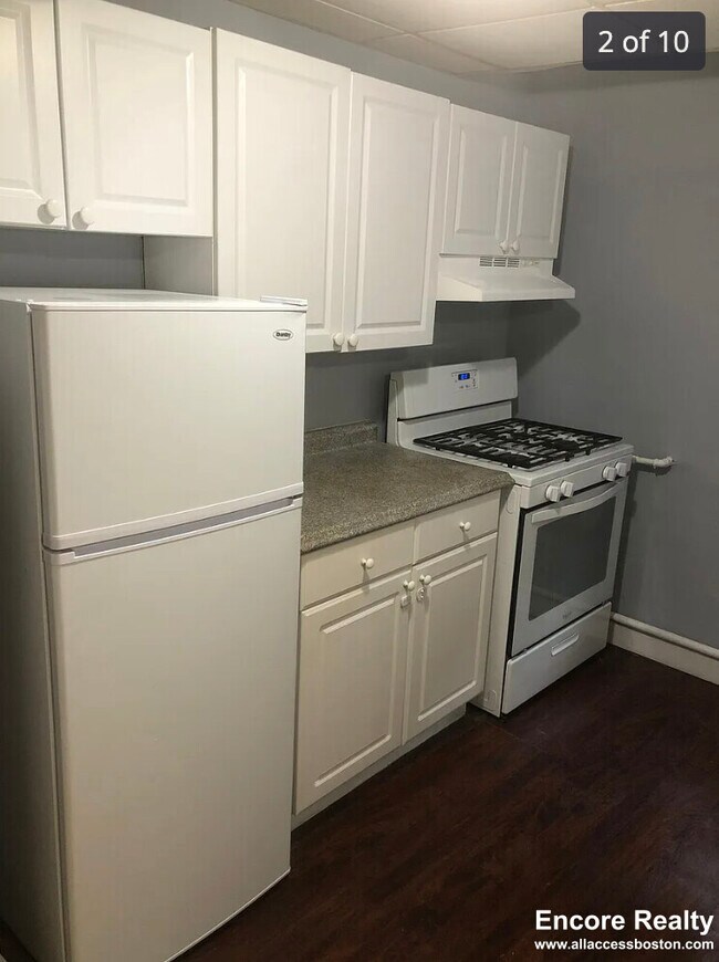 Foto del edificio - 352 Riverway