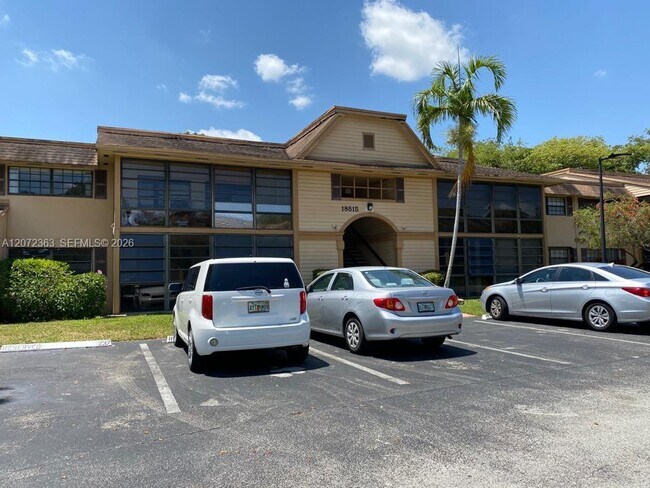 Foto del edificio - 18725 NW 62nd Ave