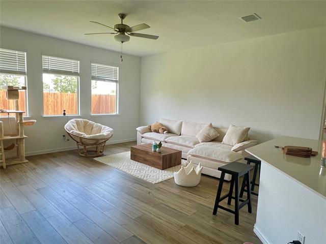 Foto del edificio - 412 Ardsley Ln