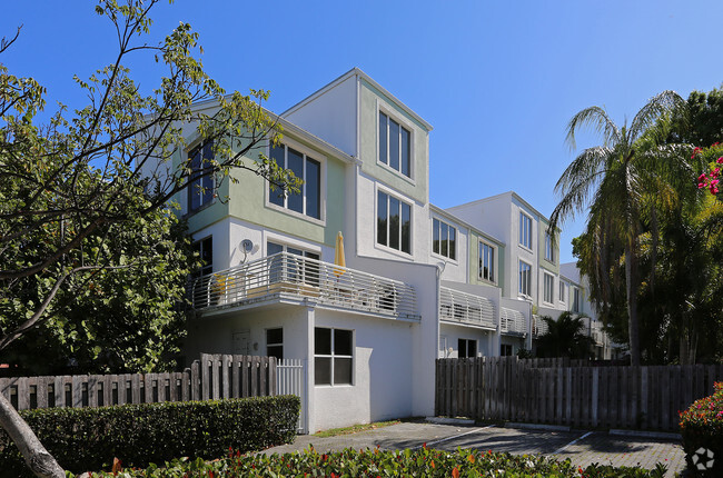 Building Photo - Lofts of Wilton Manor