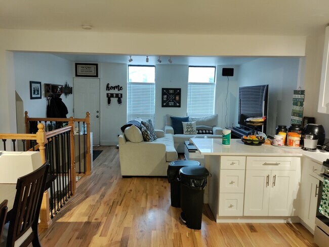 Foto del edificio - 923 S Carpenter St