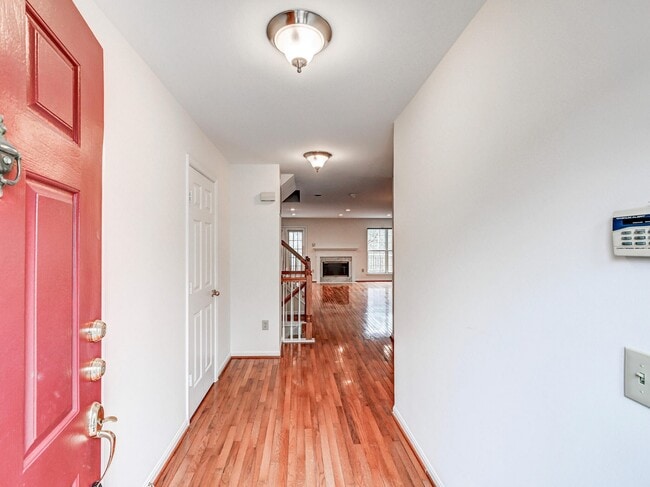 Building Photo - 11919 Thurloe Dr