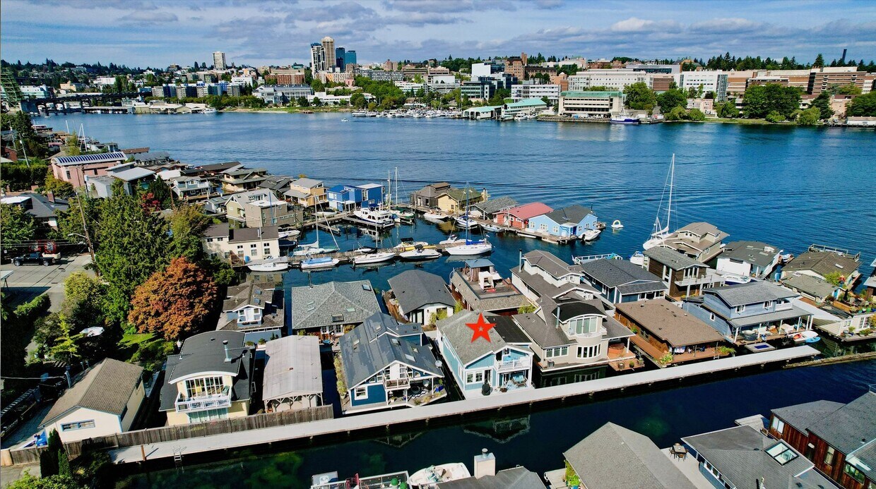 Foto principal - Portage Bay Floating Home