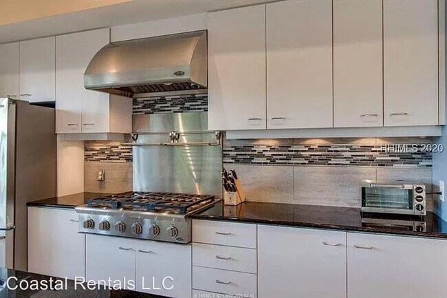 Building Photo - 3 br, 3 bath House - 3 Grove Court