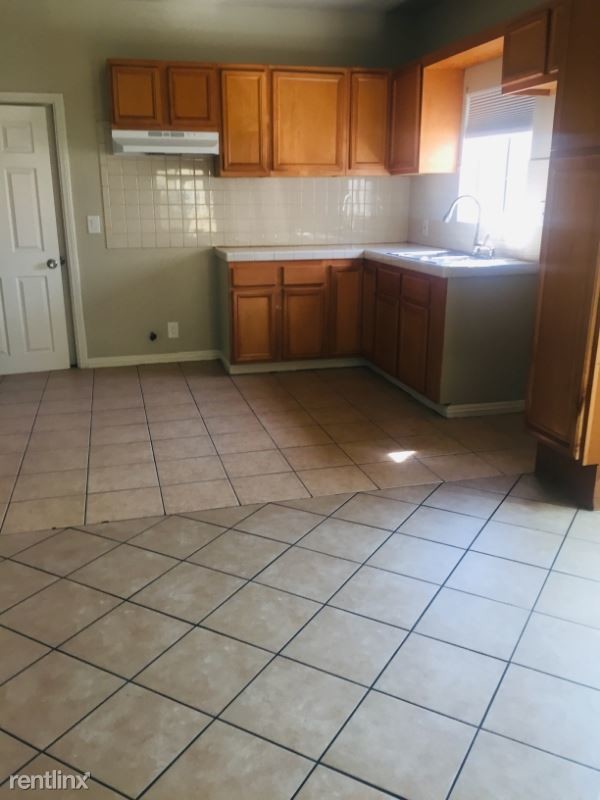 Foto del edificio - 1 br, 1 bath Apartment - 3930 W 28th St