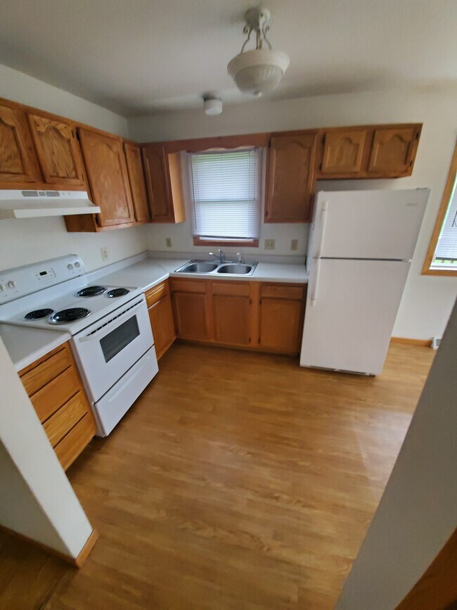 Building Photo - 3511 29th Ct S