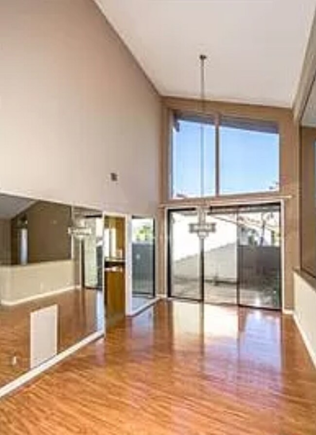 Foto del edificio - 4039 Lamarr Ave