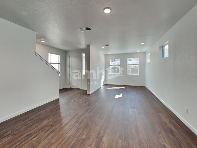 Foto del edificio - 23526 E 2nd Pl