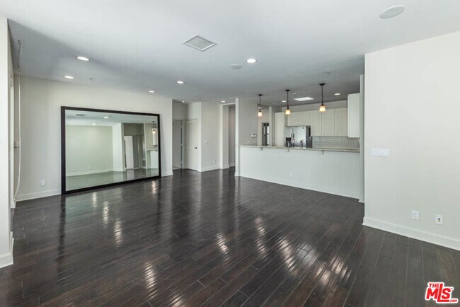 Foto del edificio - 10639 Woodbridge St