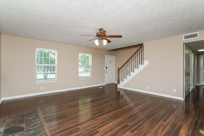 Foto del edificio - 2919 Weybridge Dr