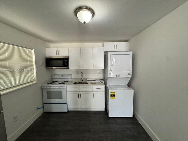 Building Photo - 1828 NW 45th St