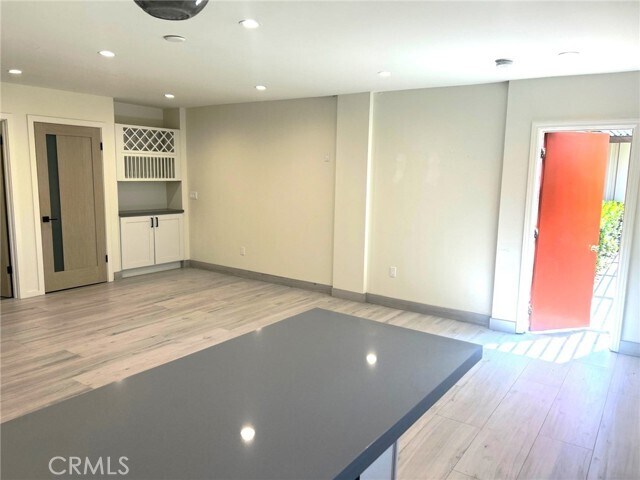 Foto del edificio - 18349 Hiawatha St